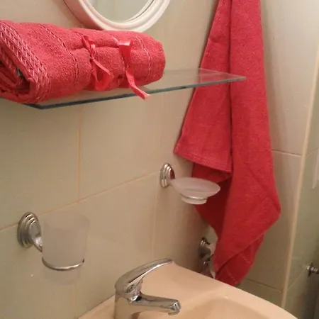 Sea Sounds Apartment *