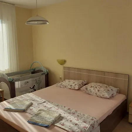 Sea Sounds Apartment *